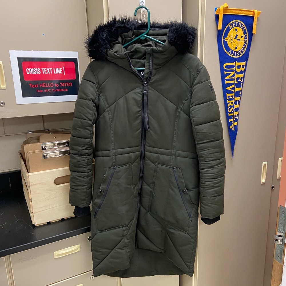 Women’s Guess Winter Jacket Medium